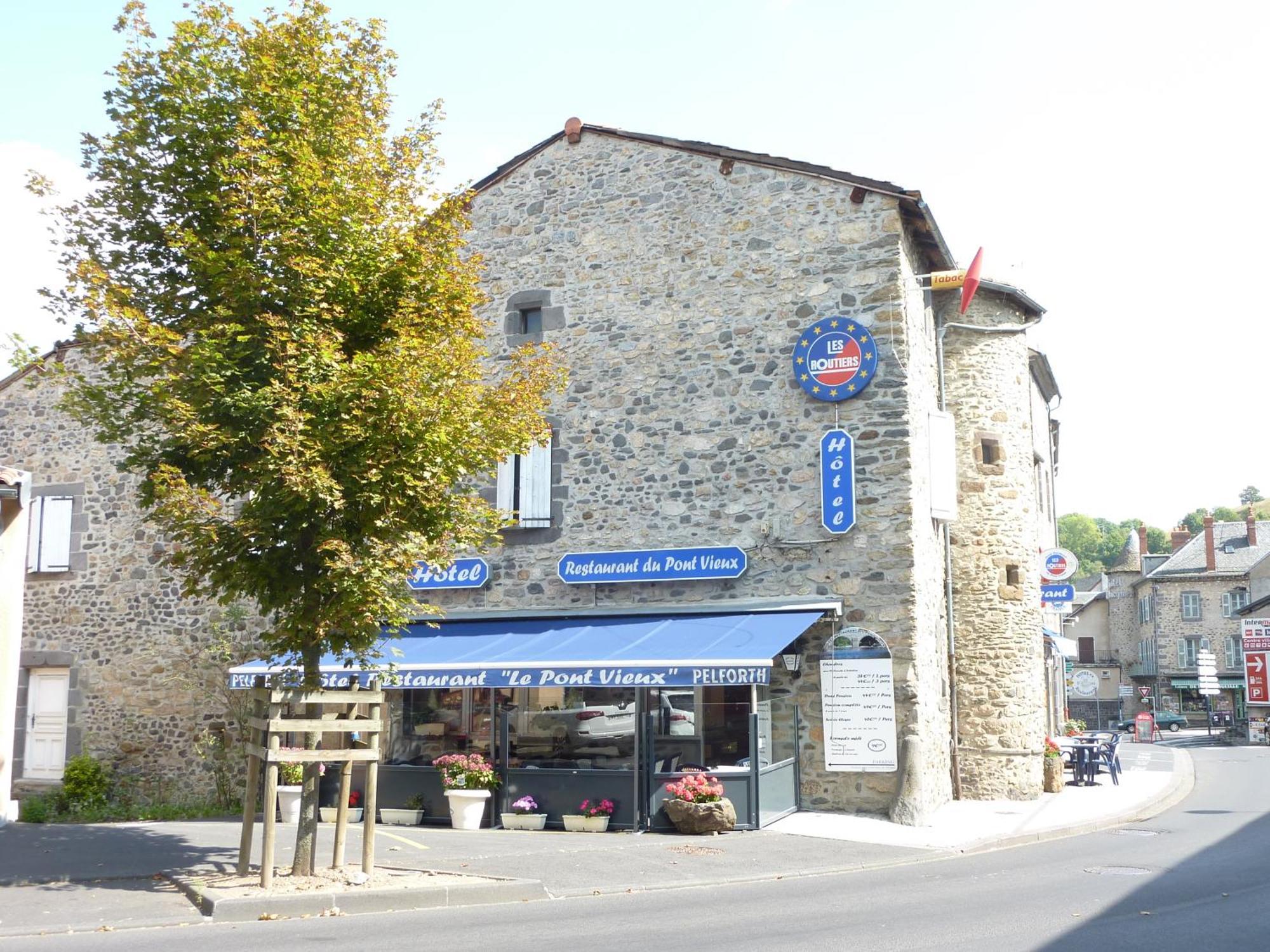 Hotel Restaurant Du Pont-Vieux Saint-Flour  Exterior foto